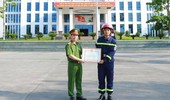 Bộ trưởng Tô Lâm gửi thư khen chiến sỹ Công an tham gia giải cứu 105 em học sinh khỏi vùng nước lũ