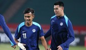 Hậu vệ Singapore phải bó bột vì va chạm với Nguyễn Xuân Son