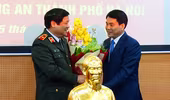 Trao Quyết định nghỉ hưởng chế độ hưu trí  cho Thiếu tướng Lưu Quang Hợi