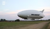 Máy bay lớn nhất thế giới lần đầu bay thử thành công