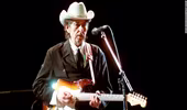 Ca sĩ Bob Dylan giành giải Nobel Văn học 