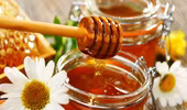 Dùng mật ong thế nào để trị cảm lạnh?