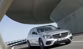 Mercedes-Benz E-Class Wagon 2017: Rộng rãi và tiện lợi