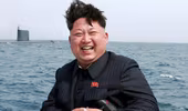 Ông Kim Jong-Un chi "tiền tấn" xây tượng đài bản thân?