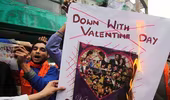 Tòa án Pakistan cấm tổ chức Valentine trên phạm vi toàn quốc