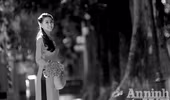 Ngắm mùa thu Hà Nội tuyệt đẹp qua những bức ảnh đen trắng