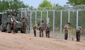 Hungary hoàn thành xây hàng rào ngăn nhập cư trên biên giới với Serbia