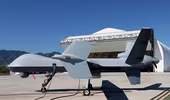 Mỹ đồng loạt triển khai UAV MQ-1 và máy bay chiến đấu F-22 tới đông Âu
