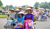 Festival Áo dài Hà Nội thu hút trên 30.000 lượt khách