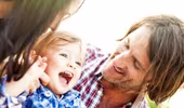 Cùng chăm con khiến đời sống vợ chồng thăng hoa