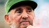 Lãnh tụ Fidel Castro bất ngờ xuất hiện trước công chúng 