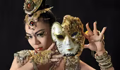 Những shoot hình nóng bỏng của "cô gái vàng" bellydance