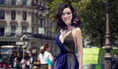 Hoa hậu Giáng My khoe vòng một căng tròn trên đất Pháp