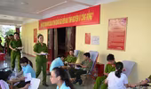 200 đoàn viên thanh niên Công an tỉnh Quảng Ngãi hiến máu tình nguyện