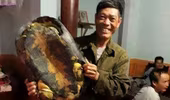 Người dân bắt được rùa "khủng" nặng 16kg