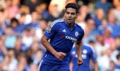 Chelsea nguy cơ phải nuôi báo cô Falcao đến hết mùa