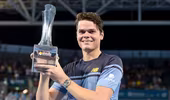 Raonic quật đổ "Tàu tốc hành", đăng quang chức vô địch ở Brisbane
