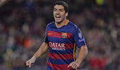 Suarez quên hộ chiếu trên đường đáp máy bay tới London