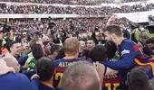 Suarez lập hat-trick, Barcelona vô địch La Liga