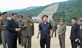 Hé lộ nguyên nhân ông Kim Jong-un phải nhập viện phẫu thuật.