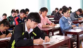Tuyển thủ U19 Việt Nam bắt đầu thử thách tại... giảng đường