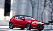 Hatchback cỡ nhỏ Mazda2 2015 lộ thông số kĩ thuật chi tiết 