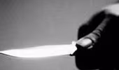 Cãi nhau với vợ, dùng dao đâm con gái trọng thương