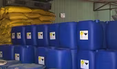 Tạm giữ 400kg hóa chất tẩy đường công nghiệp