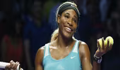 WTA Finals: Serena Williams thoát nạn, Radwanska “mắc nợ” Wozniacki
