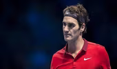 Roger Federer rộng cửa vào bán kết, Murray tự cứu chính mình