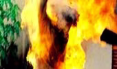 Không trả được nợ, người đàn ông dùng xăng tự thiêu