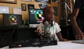 “Thần đồng DJ” 2 tuổi