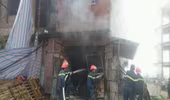 Cháy rụi một căn nhà liền kề 4 tầng ở Văn Khê bị khóa trái