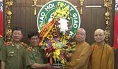 Công an Hà Nội chúc mừng Phật đản Trung ương Giáo hội Phật giáo Việt Nam