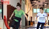 Xem các nữ võ sỹ Việt... đá bóng để ép cân tới Olympic 2016
