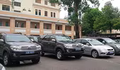 Thủ tướng chỉ đạo: Chấm dứt việc chính quyền nhận ô tô doanh nghiệp biếu, tặng