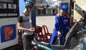 Xăng tiếp tục giảm giá thêm 178 đồng/lít