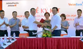 Vietinbank ký hợp đồng tài trợ 117 triệu USD cho Jetstar mua máy bay