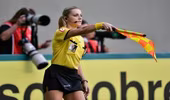 LĐBĐ Brazil khốn đốn vì nữ trợ lý trọng tài xinh đẹp gây sốt trên mạng