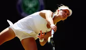 Tứ kết đơn nữ Wimbledon 2014: Sao trẻ đang lên gặp sự cố "lộ hàng" 