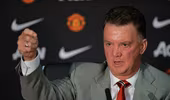 Chùm ảnh: Buổi họp báo đầu tiên của tân HLV MU- Louis Van Gaal