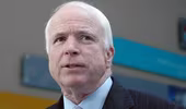 TNS John McCain chỉ trích Tổng thống Obama, yêu cầu không kích cả Syria