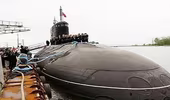 Tàu ngầm Kilo HQ-185 Đà Nẵng bắt đầu thử nghiệm tại nhà máy