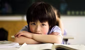 Những biện pháp sai lầm của phụ huynh khi con học dốt