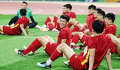 [ẢNH] Tuyển Việt Nam làm quen mặt sân 'may mắn', sẵn sàng đấu Oman