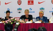 HLV Wenger: “Tôi có tình cảm với Việt Nam từ nhỏ”