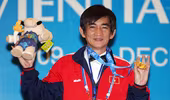 SEA Games 27: Cơ thủ 53 tuổi giật HCV thứ 35 cho Việt Nam