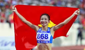 Nguyễn Thị Oanh 'vô đối' trên đường chạy 5.000m SEA Games