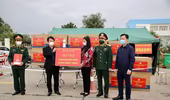 Hà Nội trao tặng Hải Dương 2 tỷ đồng và 50.000 khẩu trang y tế hỗ trợ chống dịch Covid-19