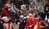 Hà Nội giảm hơn 1.000 ca Covid-19 trong ngày học sinh tiểu học trở lại trường